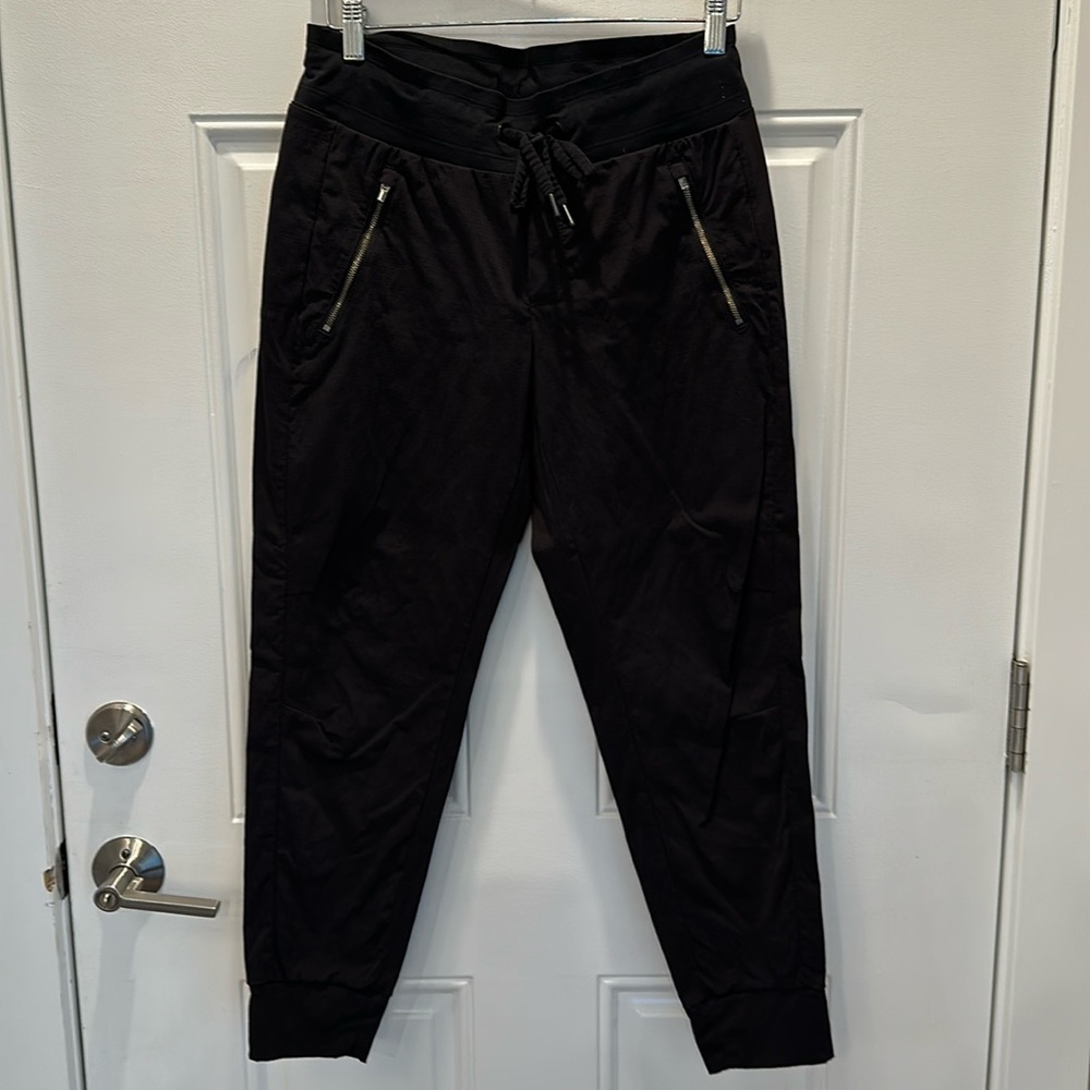 Athleta trekki north joggers black size 6